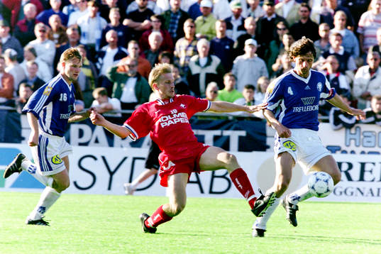  Mathias Gravem, Norrköping mellan trelleborgs Anders Friberg och Peter Solli.