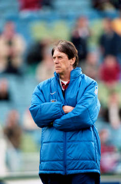  Cesare Maldini, förbundskapten, Italien.