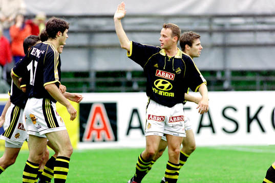  Mike Kjölö, AIK jublar efter mål.