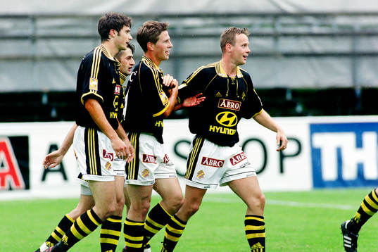  Mike Kjölö, AIK jublar efter mål.