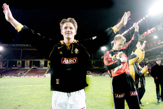  Patrick Englund, AIK jublar efter matchen.
